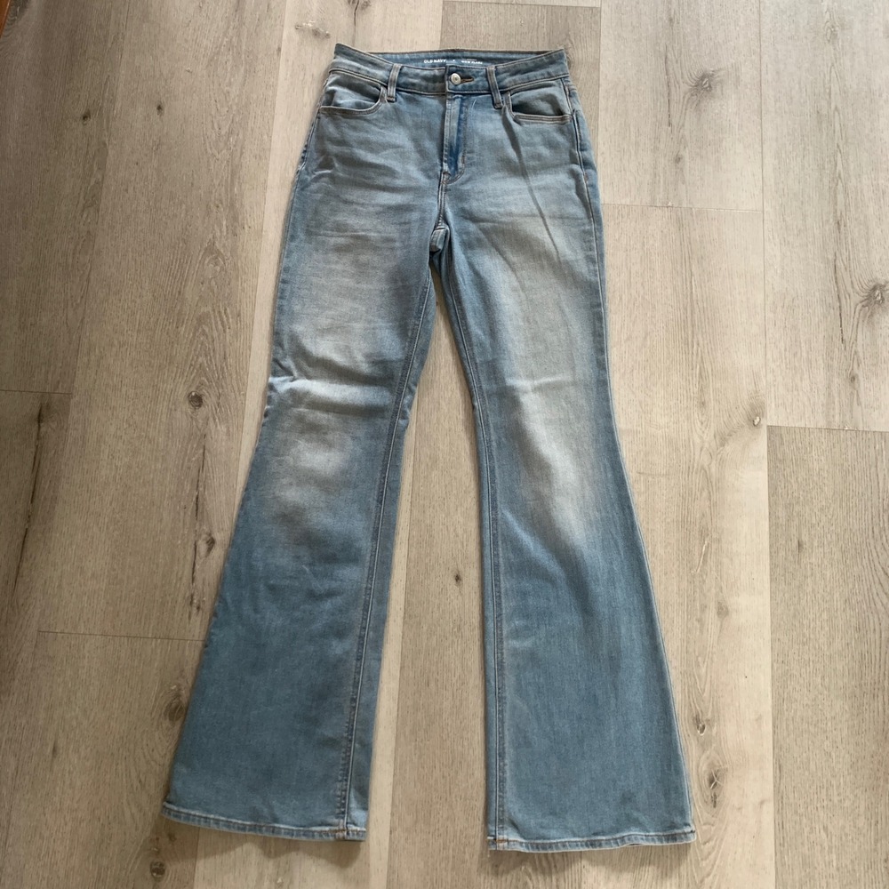 Old Navy High Rise Wow Flare Jeans Light Wash Blue Denim Women Size 2 70s Style